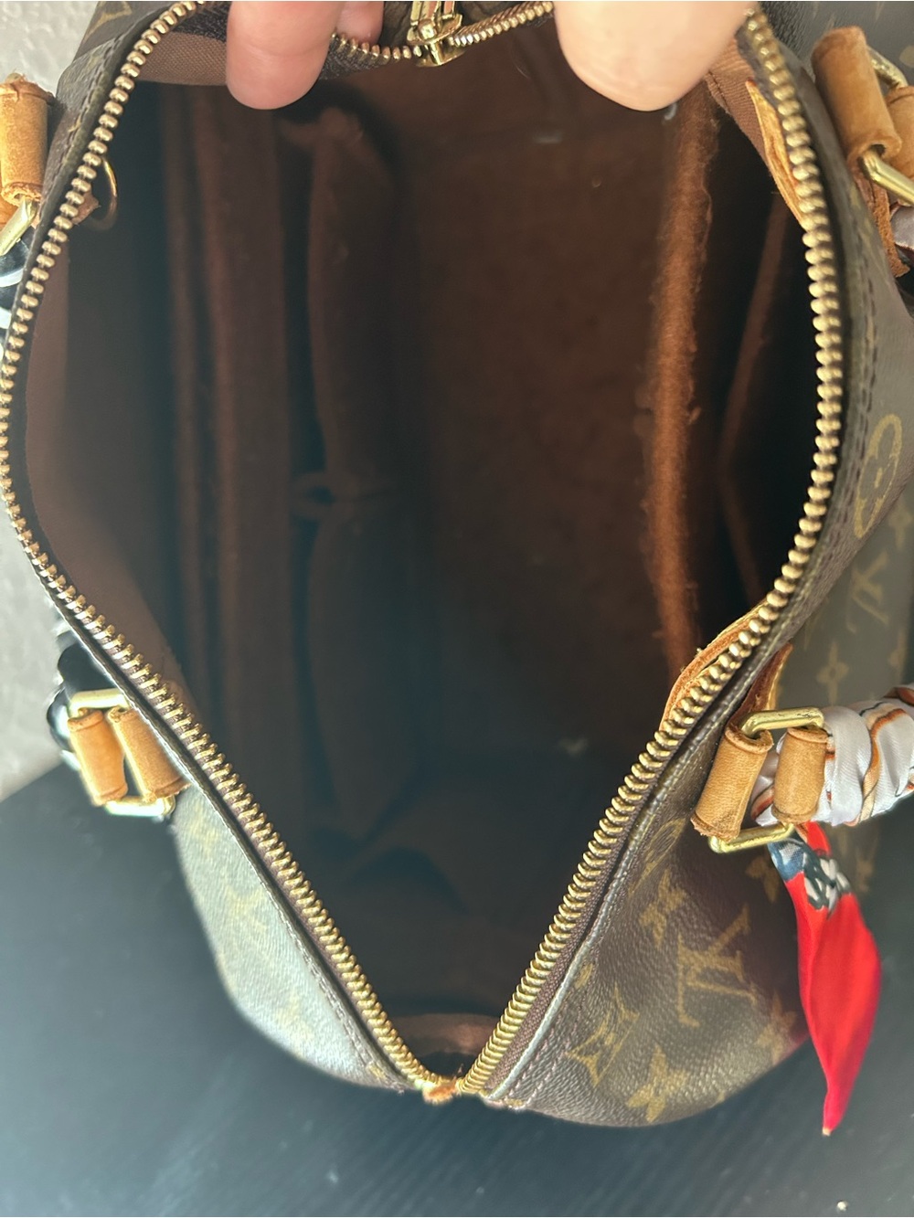 Louis Vuitton Monogram Canvas  Handbag - Brown & Tan Speedy 30 - Picture 6 of 10